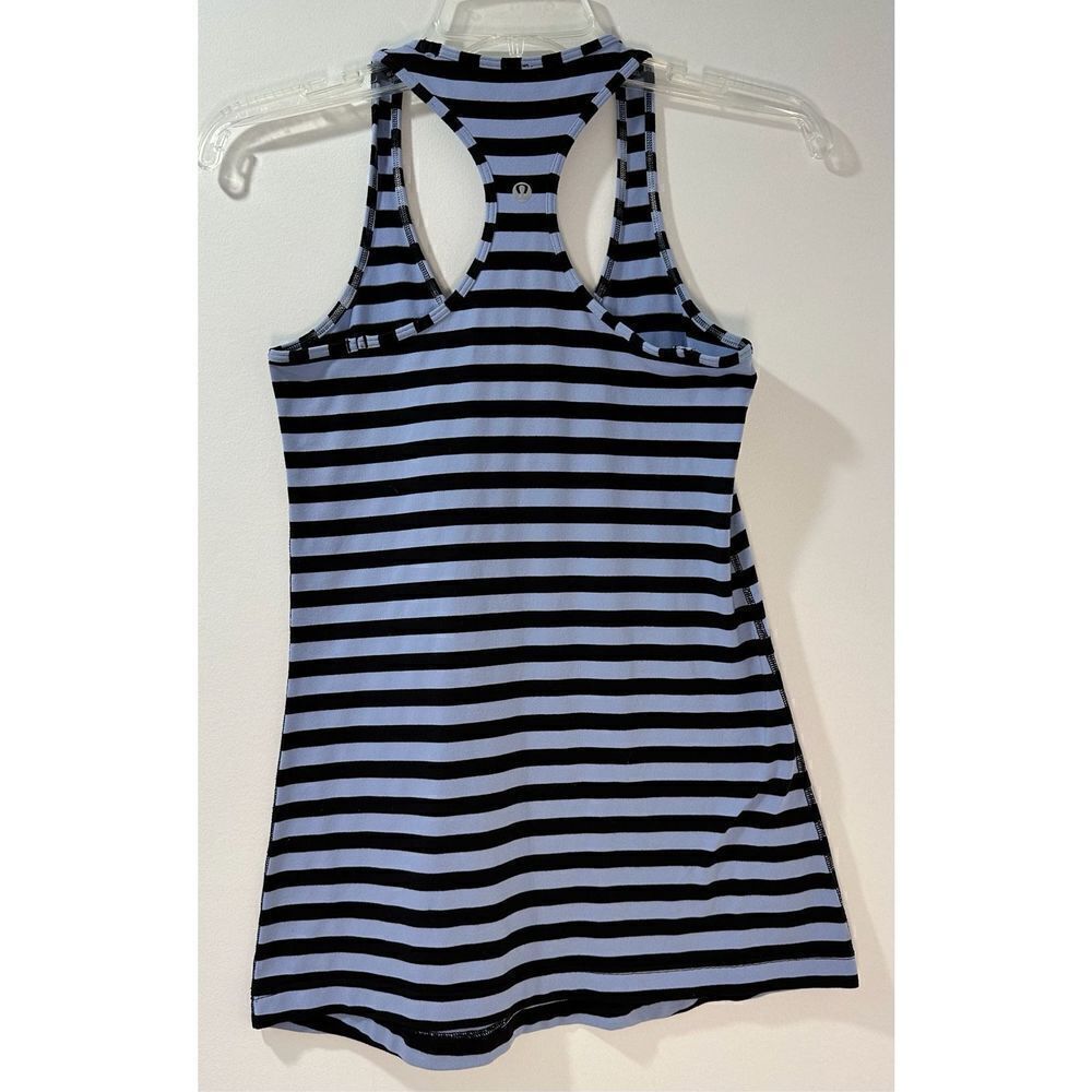 Lululemon women’s blue/black racerback tank top size small. #40-1001 - Picture 2 of 3